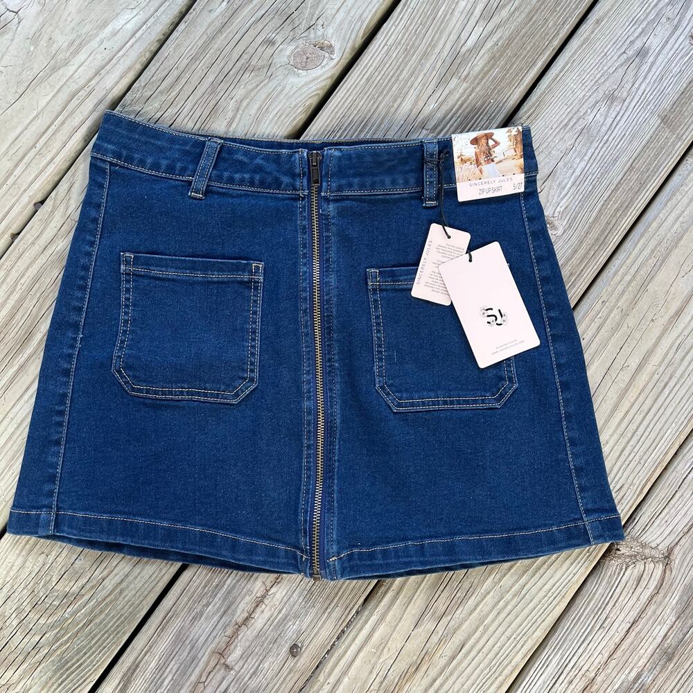 Sincerely Jules Women's. Dark Wash Denim Mini Skirt Size 5/27. NEW!
